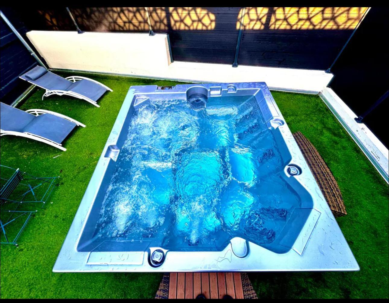 La Maison Du Faubourg Jacuzzi Vitry-le-François Exteriör bild